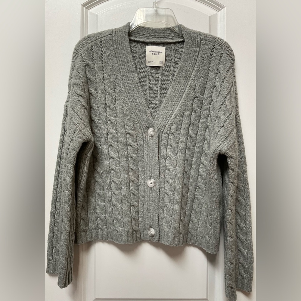 Abercrombie & Fitch Cable Knit Cardigan